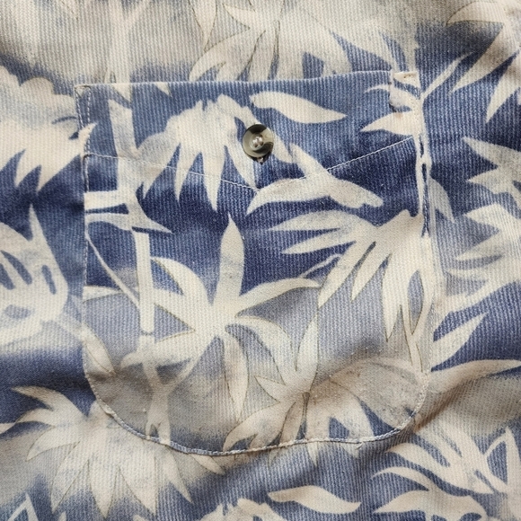 Cache Creek Hawaiian Button Up Shirt Large Blue Floral Short Sleeve Lightweight - Picture 4 of 13